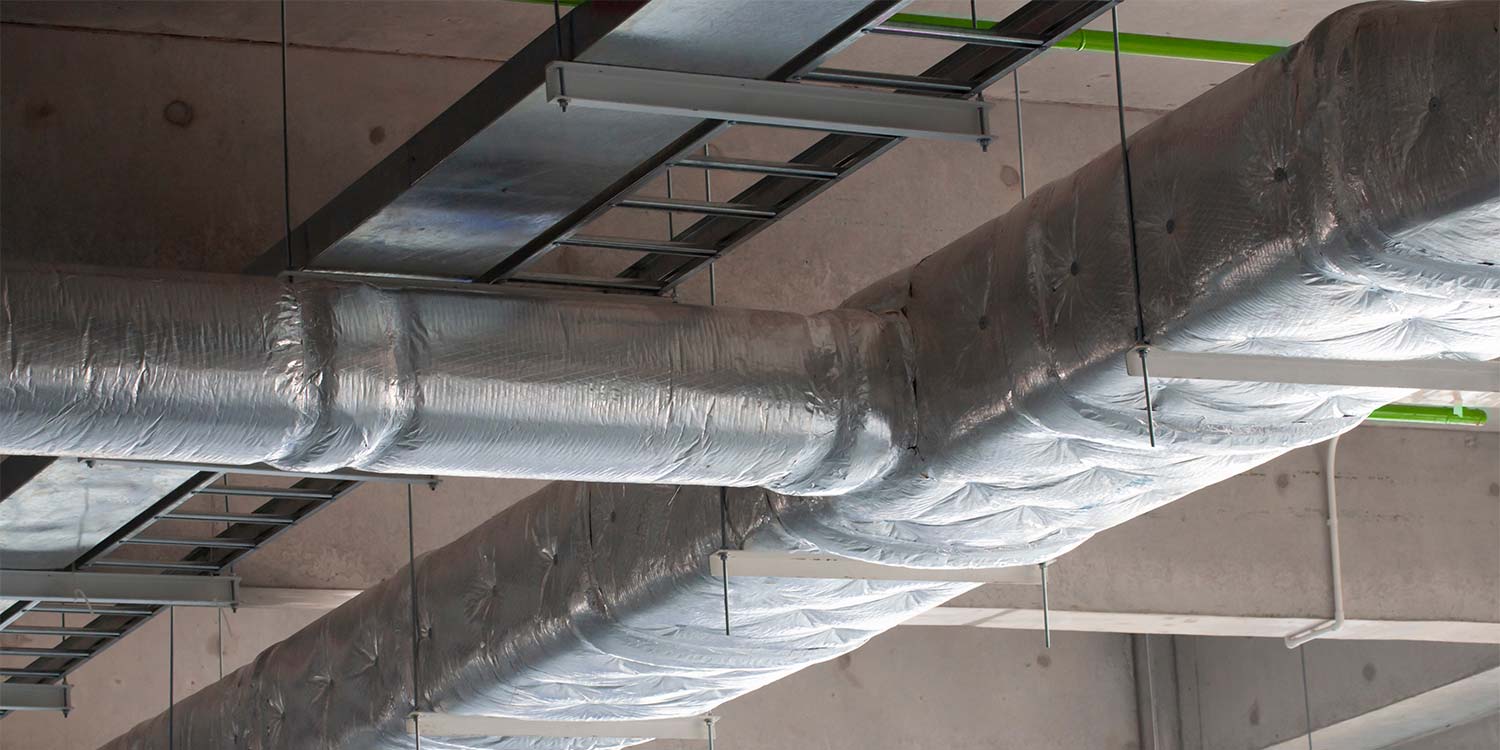 Rollo Aislante Térmico para Ductos HVAC 1.5" - Fibra de Vidrio Laminada (48" x 1200" x 1.5" pulgadas))